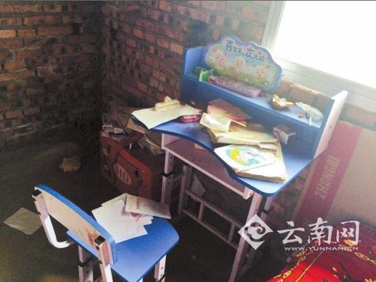 12岁女孩患病生命垂危 最大心愿是见服刑的爸爸 12岁女孩患病生命垂危 最大心愿是见服刑的爸爸