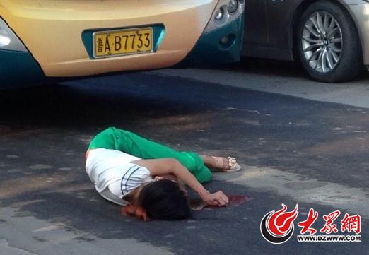 Ů�ӵ��ڹ�����ǰ����Ŀ���߳�Ů�����Լ�����ײ�Ϲ�������