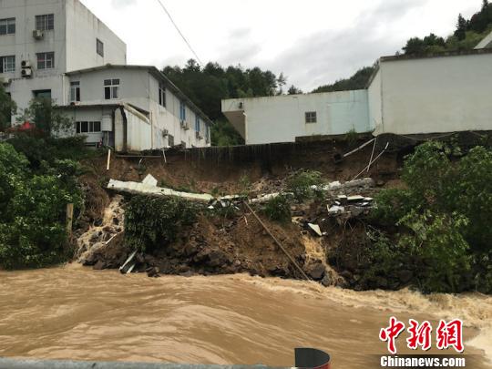 ̨�硰Ī���١�Я������Ϯ �㽭�ĳɺ�ˮ���� �컪�� ��