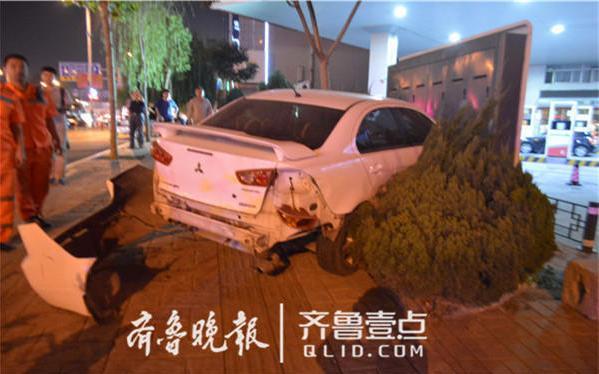 Ů���ü���6������ŵ�ɲ�� ��·����ײ������