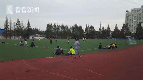 �Ϻ�һ��ѧ�ٳ���ʼ�����շ� 15ԪÿСʱ������